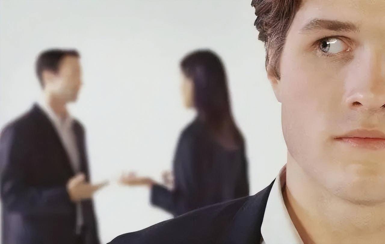 心理学：真正自卑的人，不是内向、敏感，而是具有强烈“排外性”
